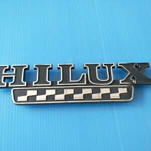 EMBLEMA HILUX GRANDE
